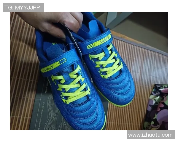 舒莱狮足球鞋的性能评测与使用体验分享，适合不同水平球员的选择指南